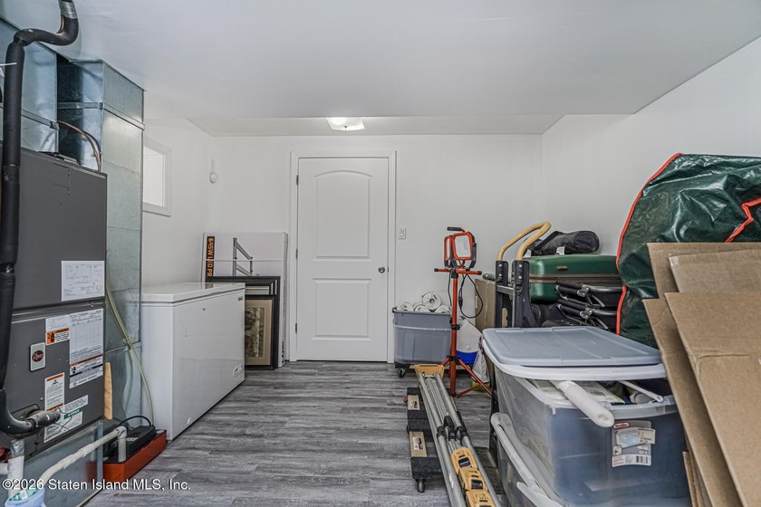 Welcome to 1 McClean Avenue, a beautifully renovated - photo 38