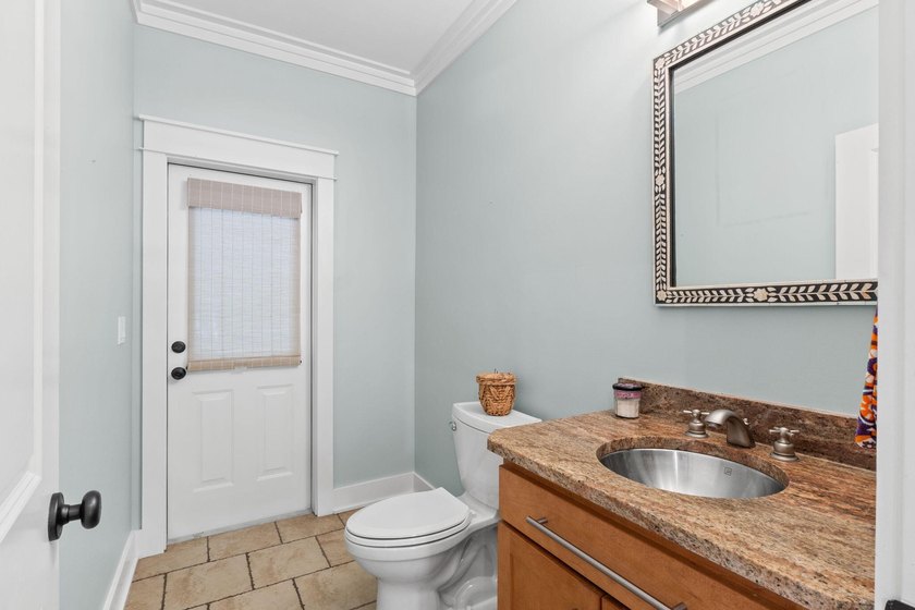 This 4bd PLUS carriage house is tucked away on a secluded - photo 46
