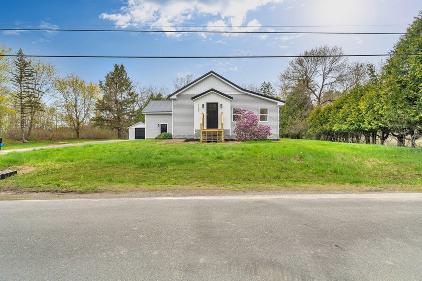 Fully renovated and move-in ready, this stylish yet cozy home - photo 49