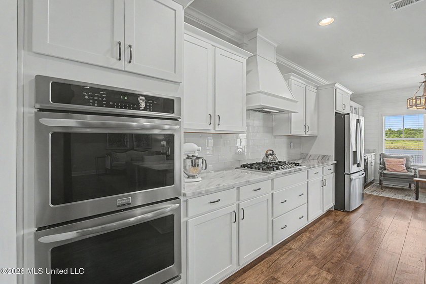 Lewisburg School Zone ~ Lake &amp; Sunset Views ~ Open Concept ~ - photo 23