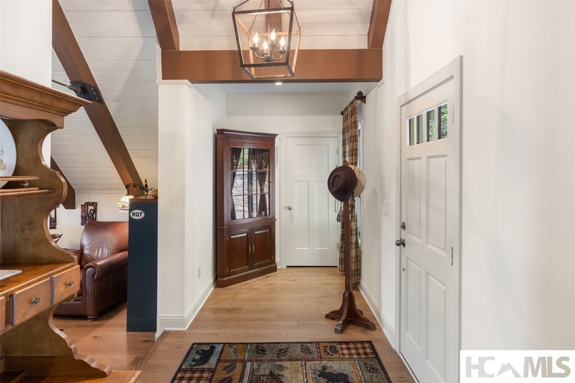 Fully reimagined lakefront on Lake Toxaway. The sellers - photo 12
