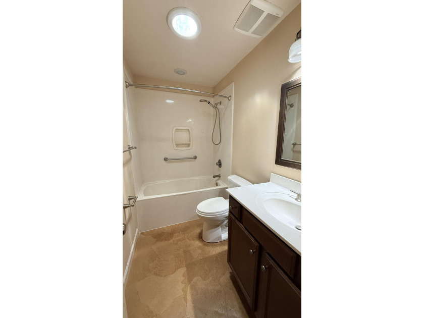 MOVE-IN-READY! 3BR/1.5BA Brick/Hardie Board home conveniently - photo 15