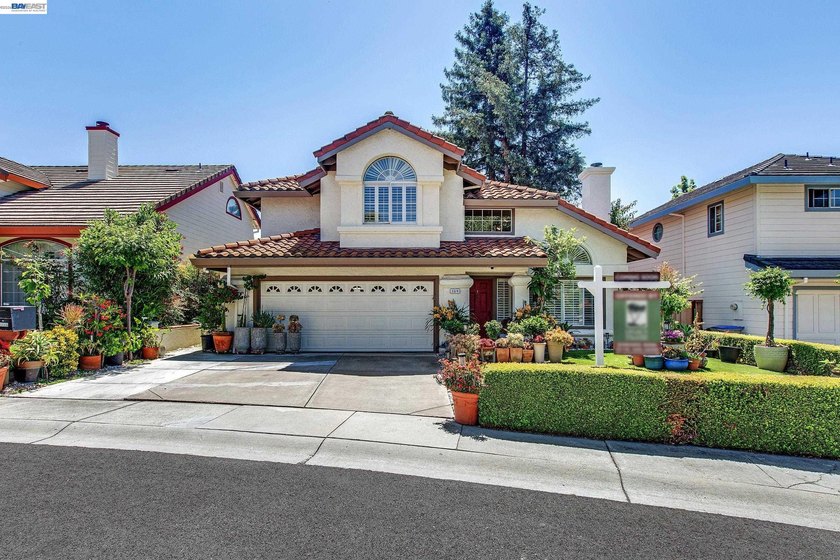MAJOR PRICE REDUCTION! OPEN HOUSE Saturday June 13, 1:30 PM - - photo 2