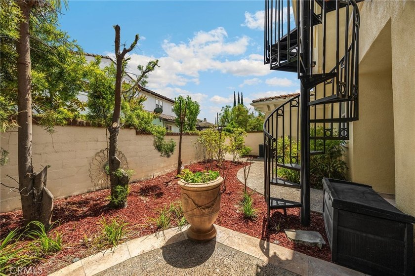 3180 Roma Ct - photo 18