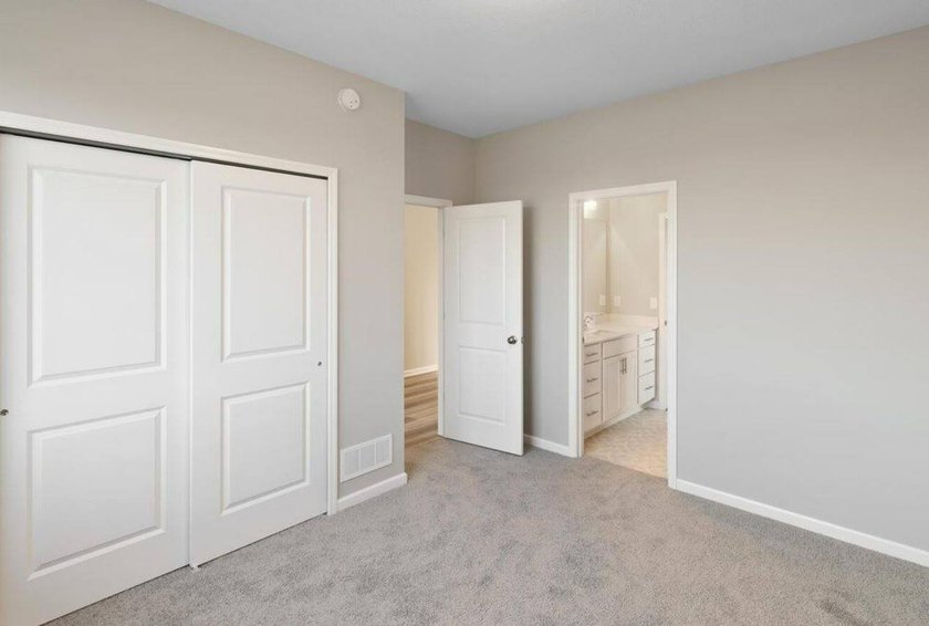 Presenting this well appointed one level on a cul-de-sac lot - photo 18