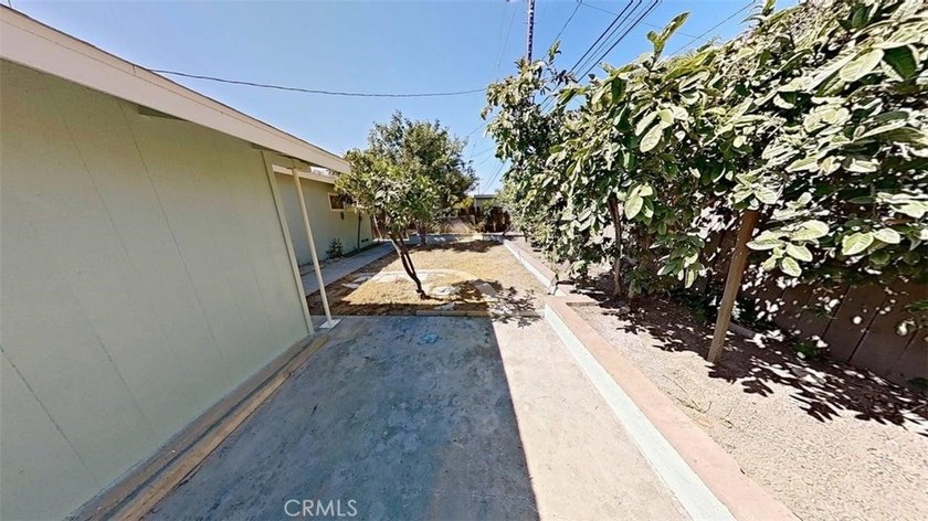 Great opportunity to own a newly remodeled Santa Ana home priced - photo 30