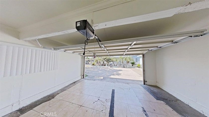 Great opportunity to own a newly remodeled Santa Ana home priced - photo 33