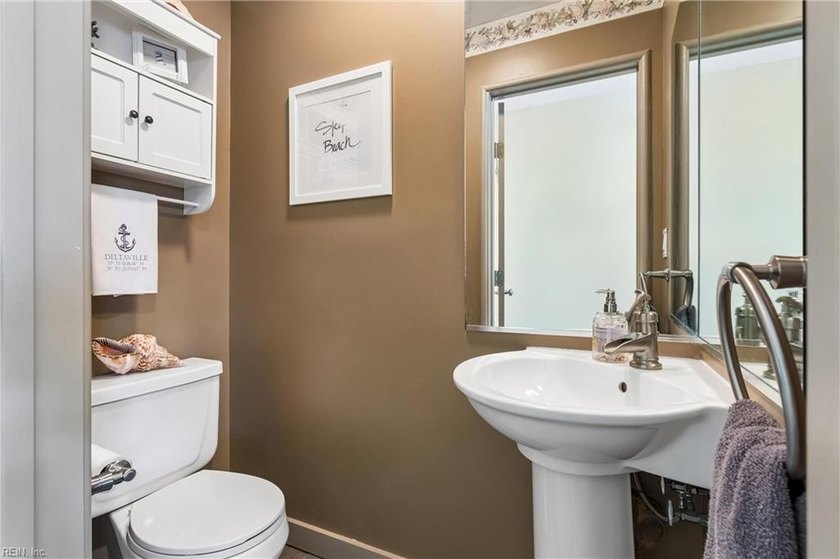 Step into this beautifully updated condo just in time for summer - photo 6