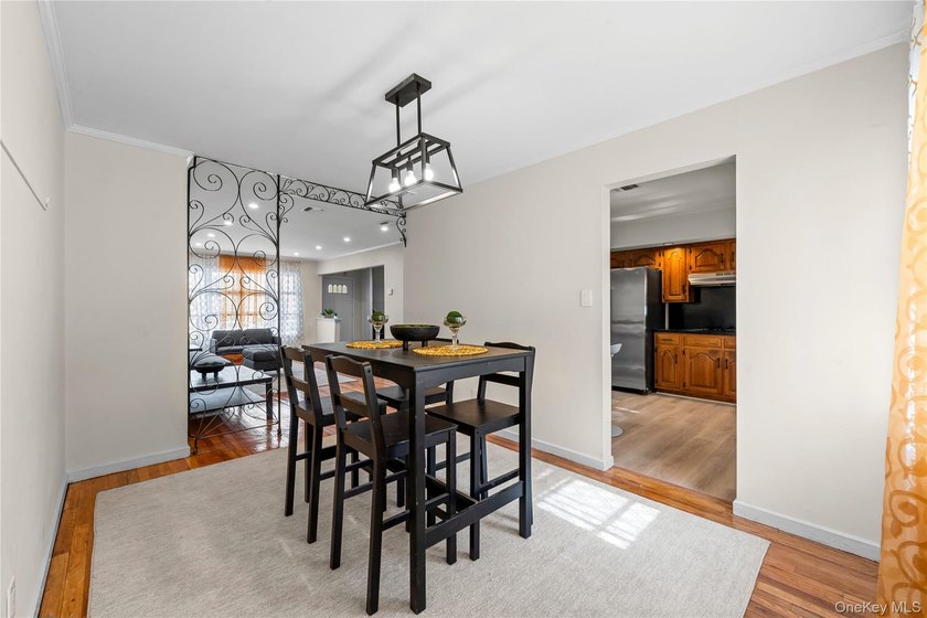 Welcome to Historic Addisleigh Park. This beautifully renovated - photo 13