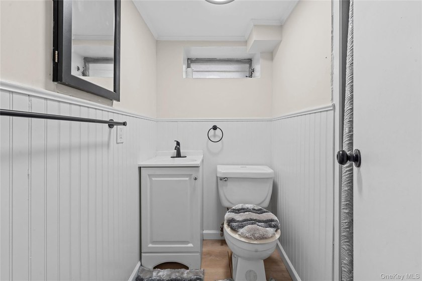 Welcome to Historic Addisleigh Park. This beautifully renovated - photo 18
