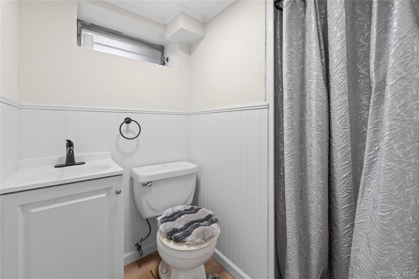 Welcome to Historic Addisleigh Park. This beautifully renovated - photo 19