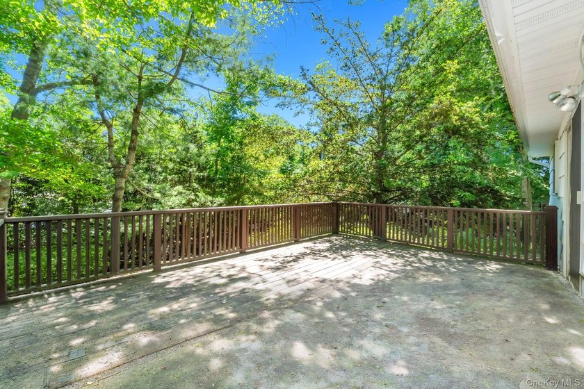 Welcome to your private Hamptons retreat. This beautifully - photo 31