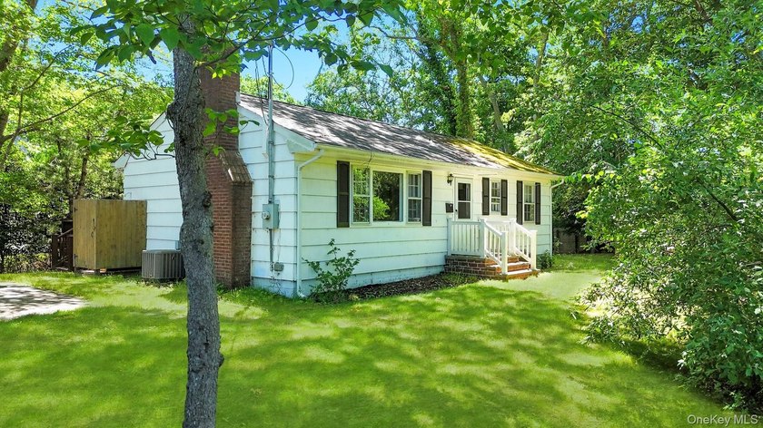 Welcome to your private Hamptons retreat. This beautifully - photo 35