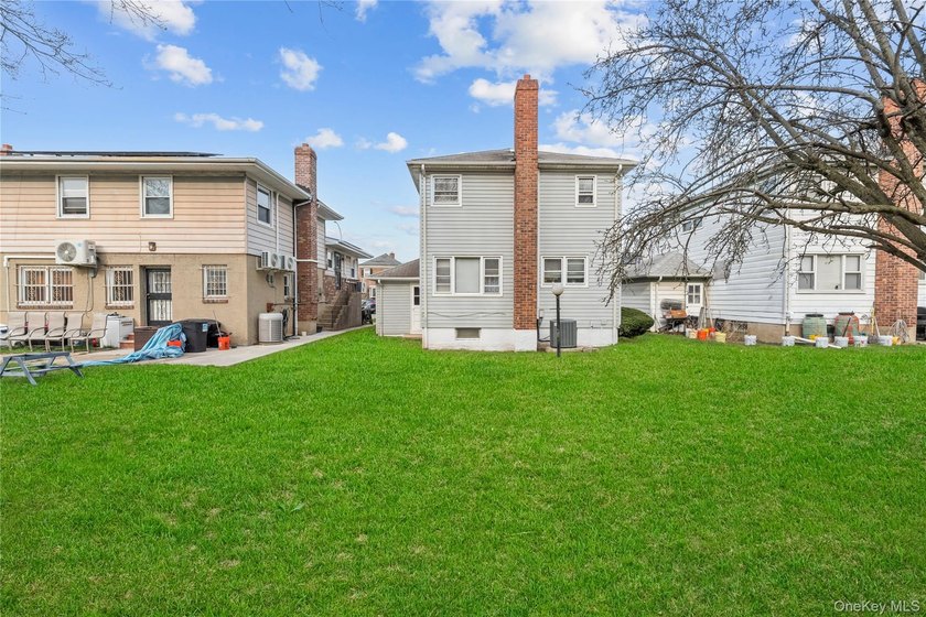Welcome to Historic Addisleigh Park. This beautifully renovated - photo 37