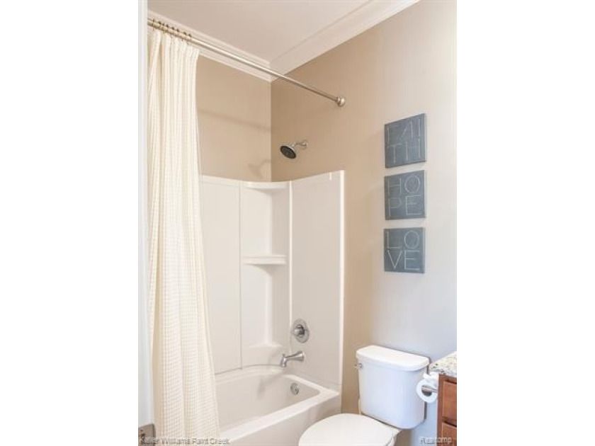 LUXURY maintenance free.... RANCH built by Pinnacle homes in - photo 37