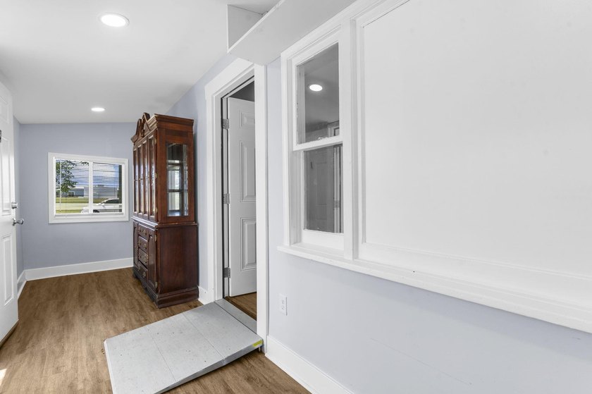 Lovely corner lot home! The homeowner purchased the adjacent lot - photo 11