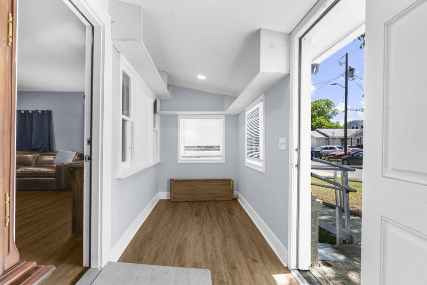 Lovely corner lot home! The homeowner purchased the adjacent lot - photo 12