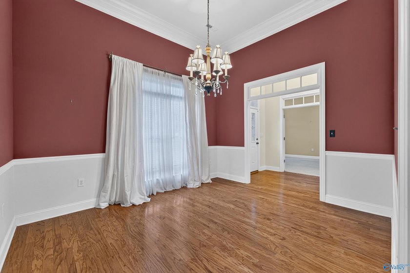 Custom one-owner home in Hampton Cove's sought-after - photo 38