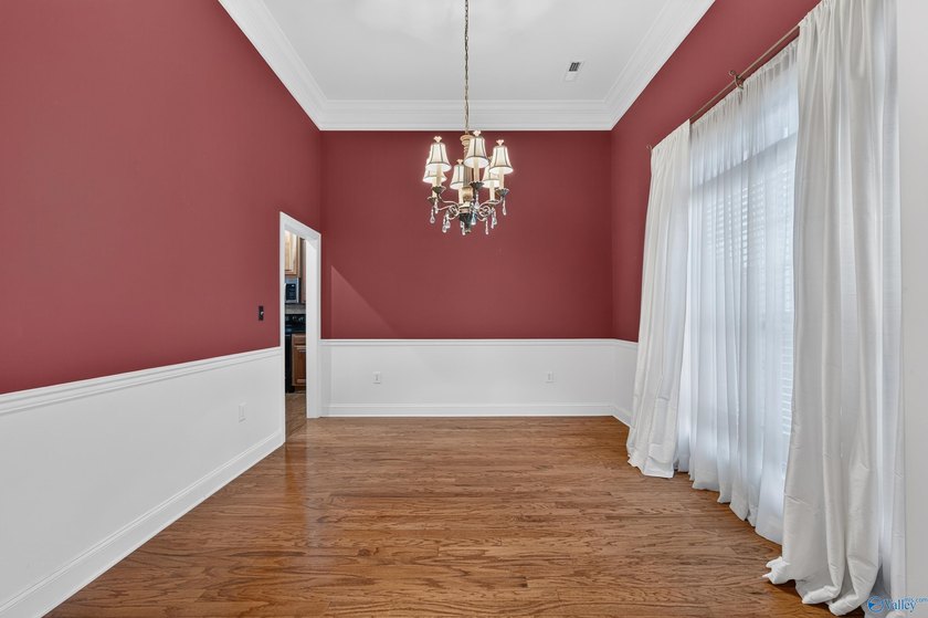 Custom one-owner home in Hampton Cove's sought-after - photo 39