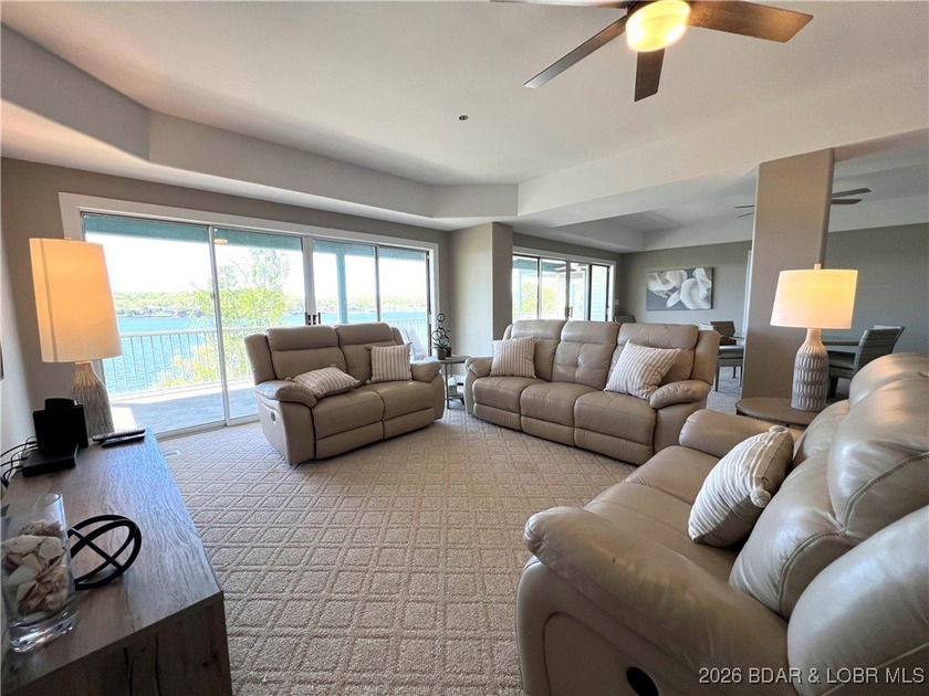 Spectacular views, incredible location, move-in ready, updated - photo 16