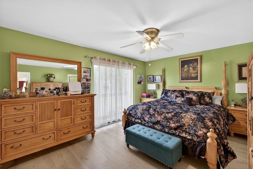 Charming 2 bed | 2.5 bath, 2-story townhouse offering a - photo 16