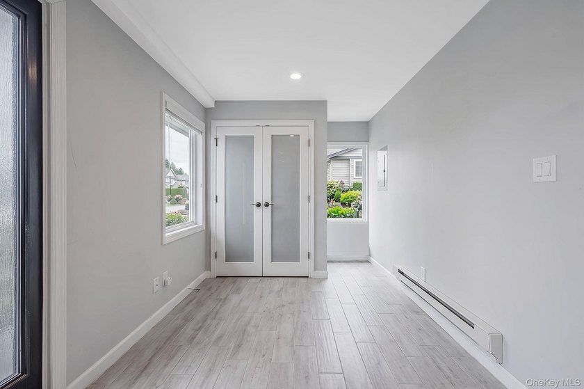 Welcome to this beautifully appointed Colonial, where timeless - photo 17