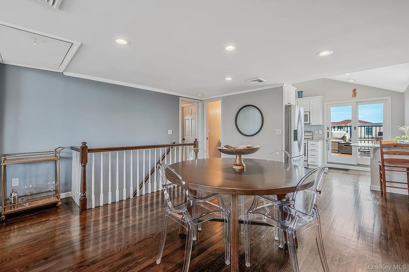 Welcome to this beautifully appointed Colonial, where timeless - photo 24