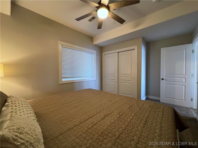 Spectacular views, incredible location, move-in ready, updated - photo 34