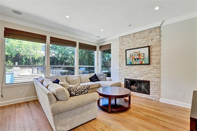 4 Larkspur - photo 33