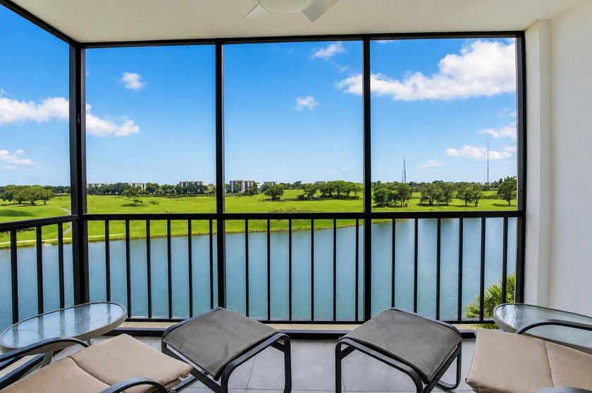 Rare Chance to own this UNRIVALED newly renovated large 2,126 - photo 6