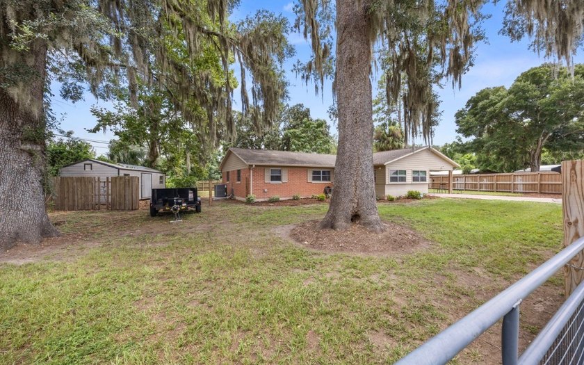 This beautifully maintained and updated home was completely - photo 6