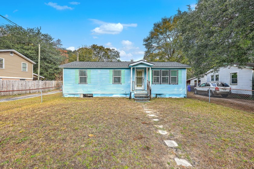 R-2 Multifamily Development Opportunity - Corner Lot Near Park - photo 3