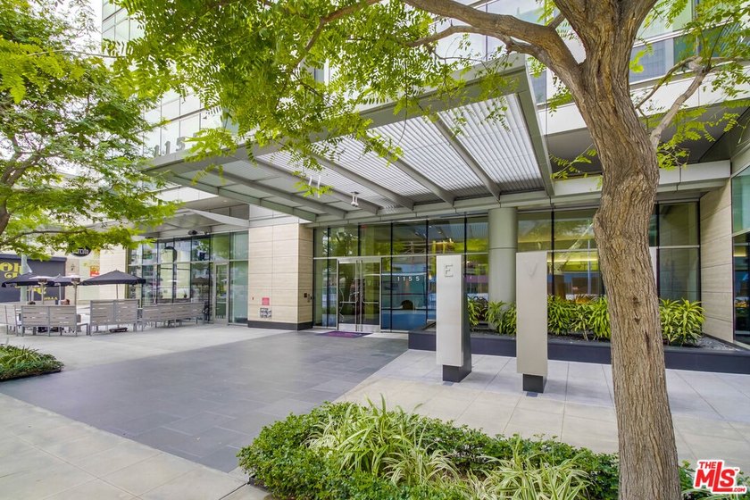 Exceptional opportunity to own a luxury 1-bedroom residence at - photo 37