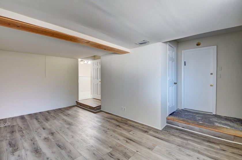 Discover this beautifully renovated 4-bedroom, 2-bathroom - photo 38