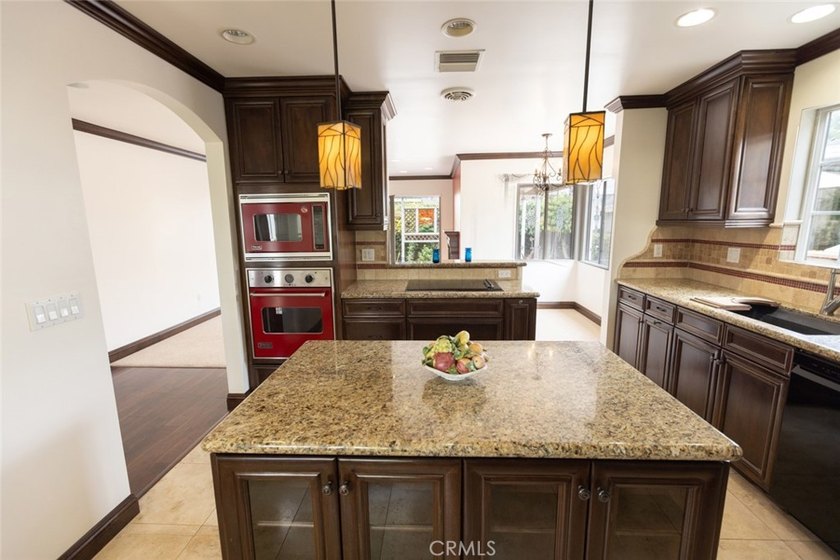 Location is everything. Don't miss this opportunity in the heart - photo 4
