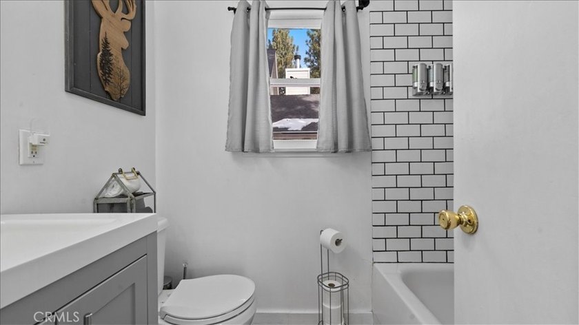 Whether you're looking for your own mountain getaway, a - photo 16