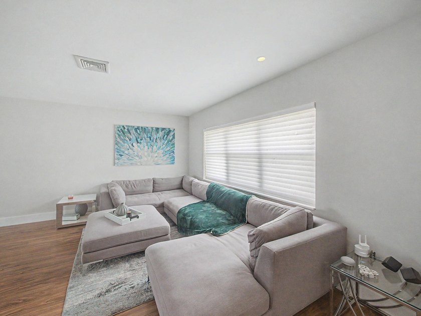 Located just minutes from Town Center Mall and top-rated schools - photo 7
