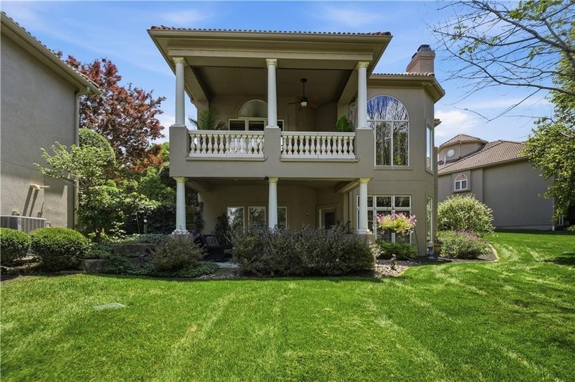 Coming Soon! Nestled in the highly sought-after Falls at - photo 5