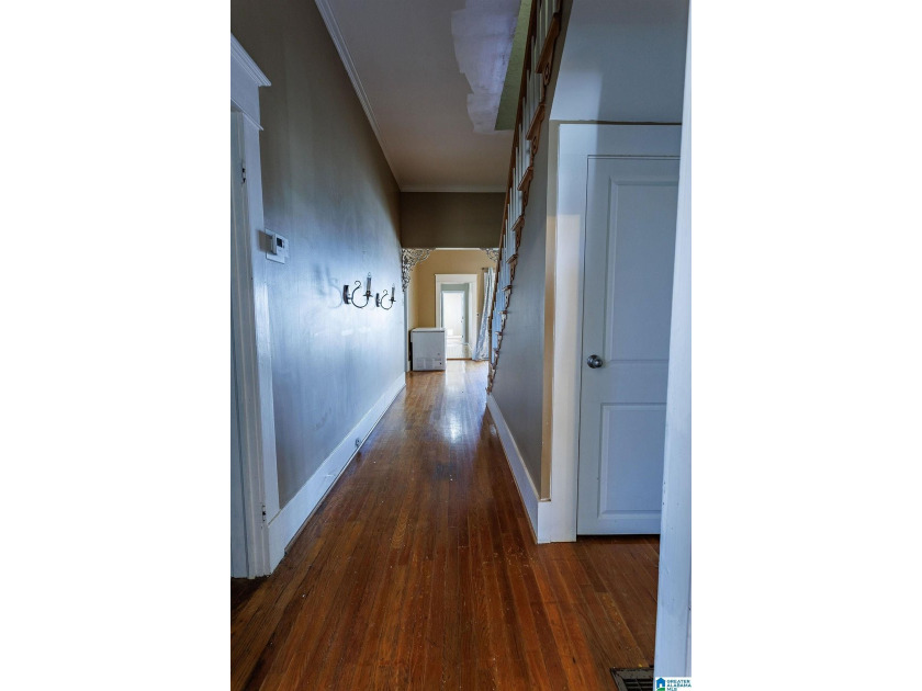 Charming 1900's home offering 5 bedrooms and 3.5 bathrooms with - photo 31