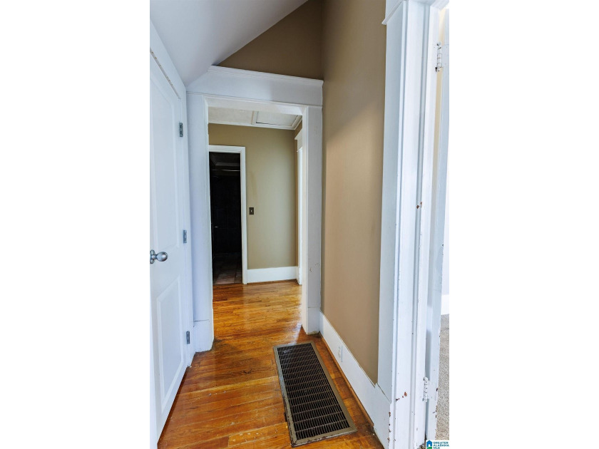Charming 1900's home offering 5 bedrooms and 3.5 bathrooms with - photo 33