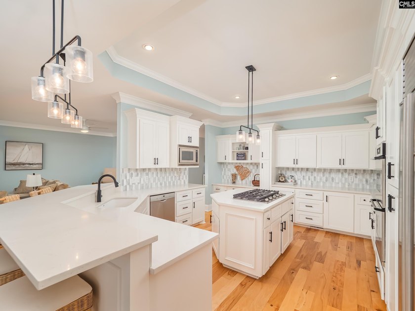 The Lake Murray home you've been waiting for is now on the - photo 6