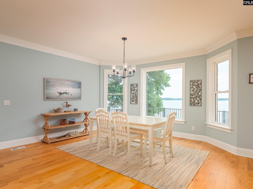 The Lake Murray home you've been waiting for is now on the - photo 7