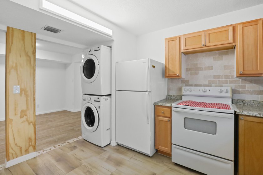 JUST REDUCED BY $10,000 Exceptional Value! Move-in ready - photo 8