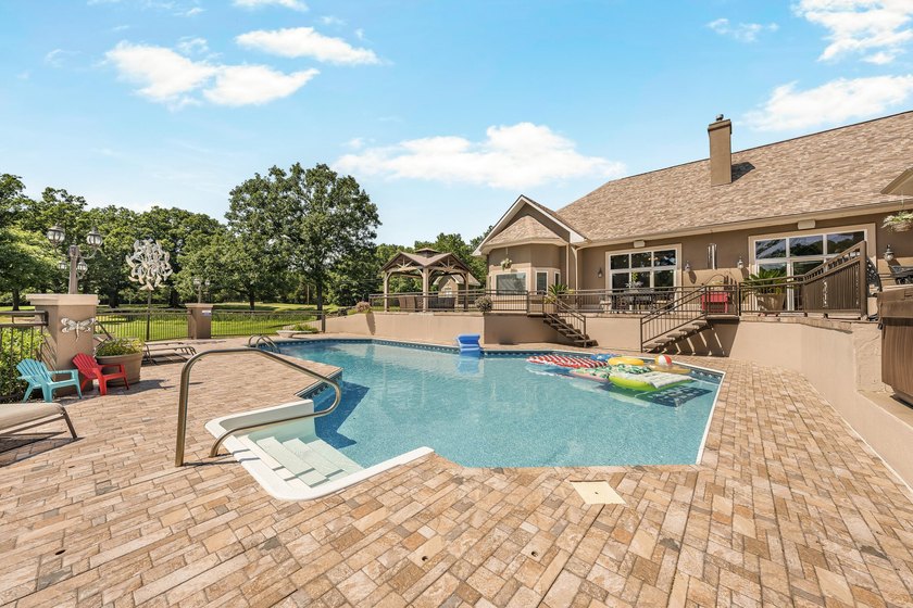Welcome to a one-of-a-kind private retreat where luxury - photo 5