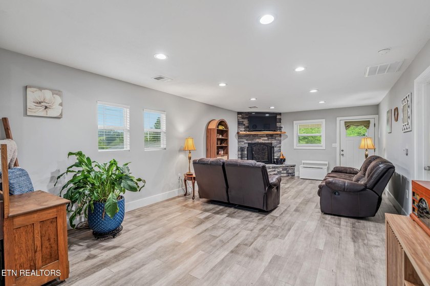 Charming One Level Home with Exceptional Curb Appeal! Welcome - photo 15