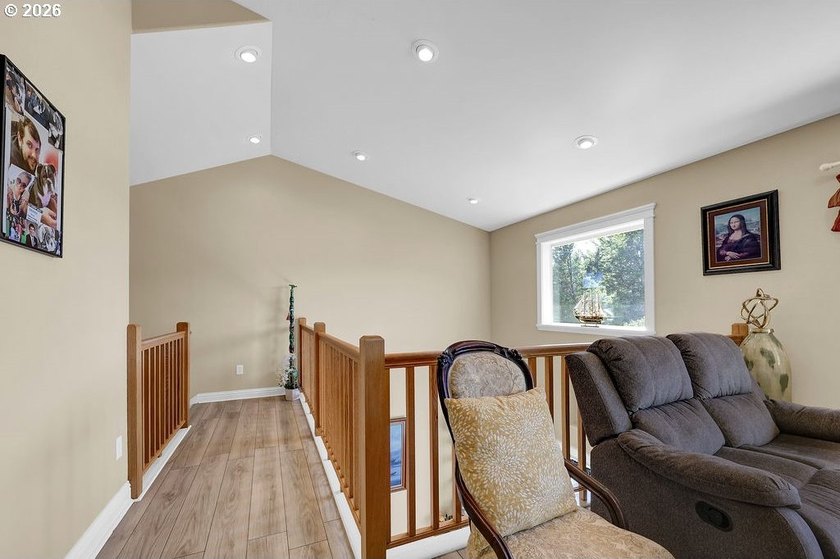 Well-maintained, charming townhome in Oyster Cove with a - photo 22