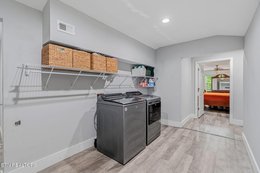 Charming One Level Home with Exceptional Curb Appeal! Welcome - photo 26