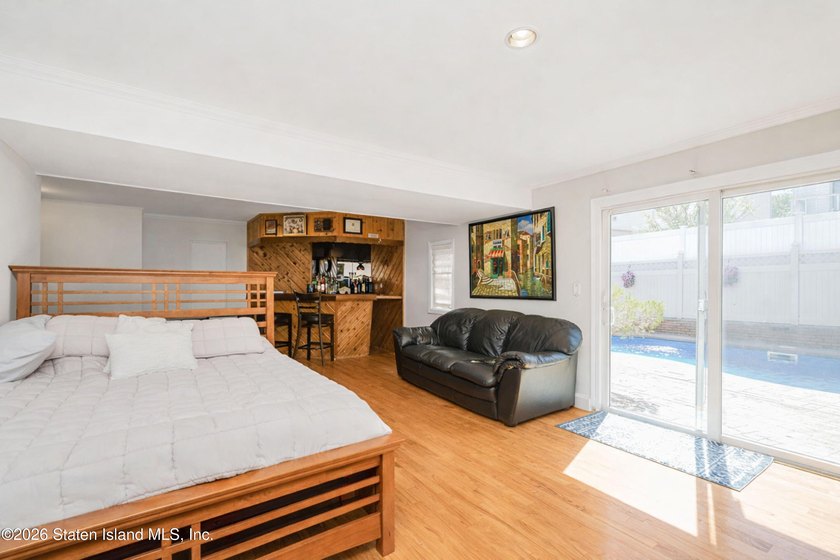 Welcome to 52 Vineland Avenue located in Huguenot. Spacious &amp; - photo 27