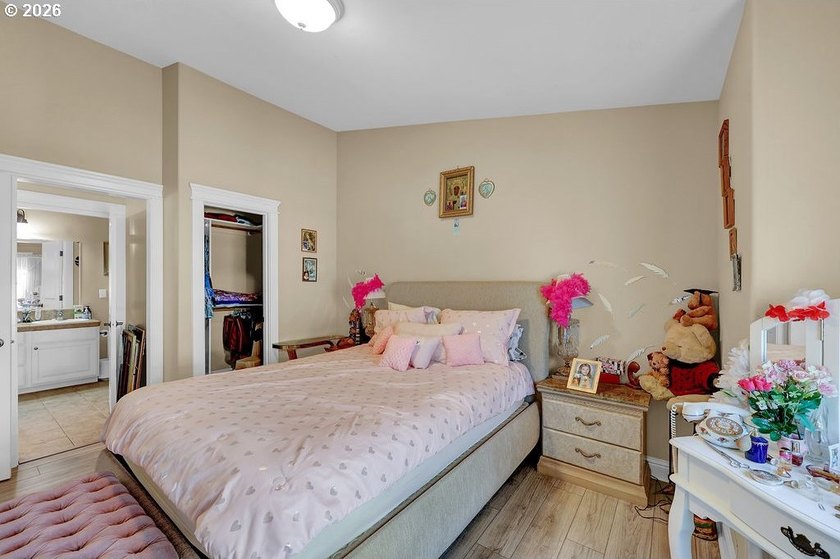 Well-maintained, charming townhome in Oyster Cove with a - photo 32