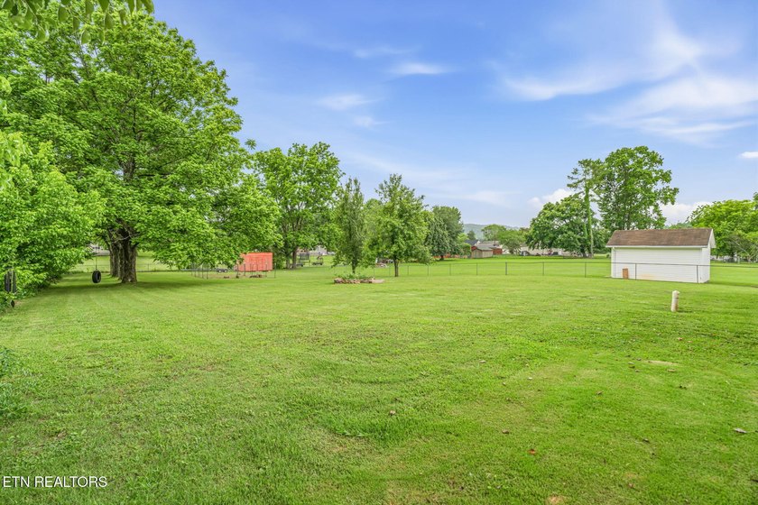 Charming One Level Home with Exceptional Curb Appeal! Welcome - photo 35